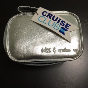 2 Make-Up/Travel Bag